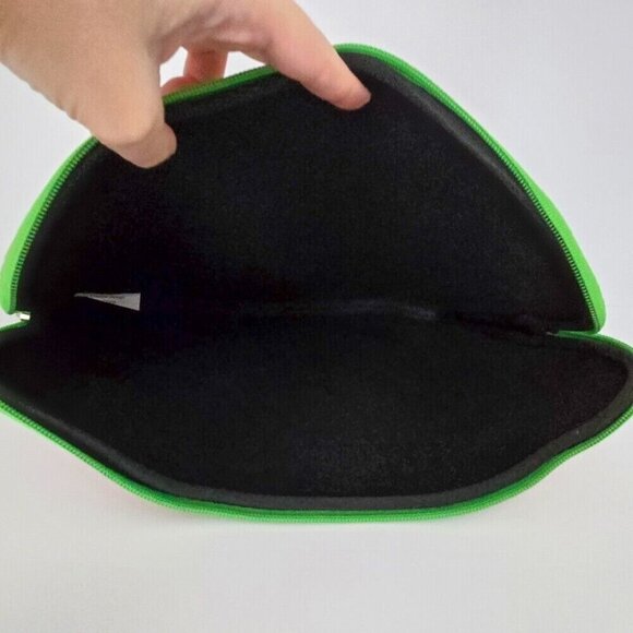 NWOT Tri Coastal Fuchsia Pink Green Paisley Neoprene 13"/14" Laptop Sleeve Pouch - Picture 4 of 5